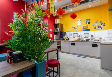 Интерьер  раменной самообслуживания «Джонго»