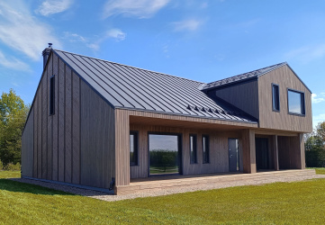 Частная архитектура «ДОМ НА БЕРЕГУ ПОЛЯ»