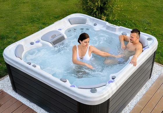 Скидки до -25% на спа-бассейны Wellis