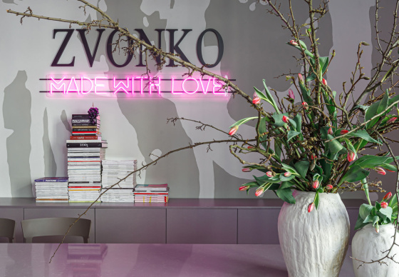 Интерьер шоурума дизайнерской одежды Zvonko