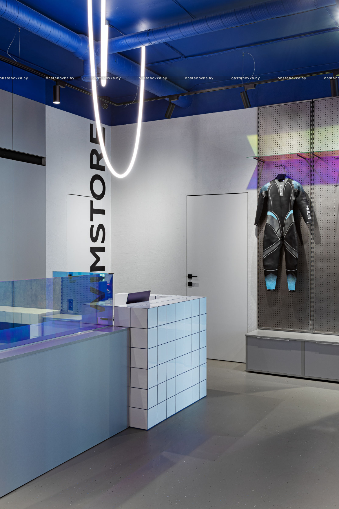 Интерьер магазина «Swim store»