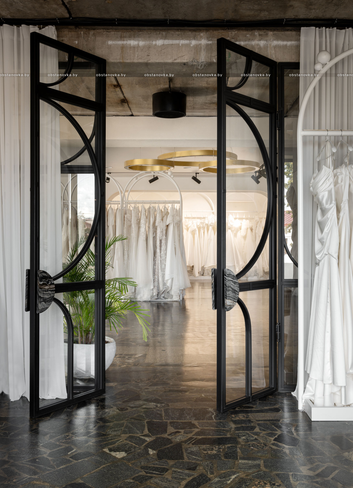 Интерьер свадебного салона «KURAJE»