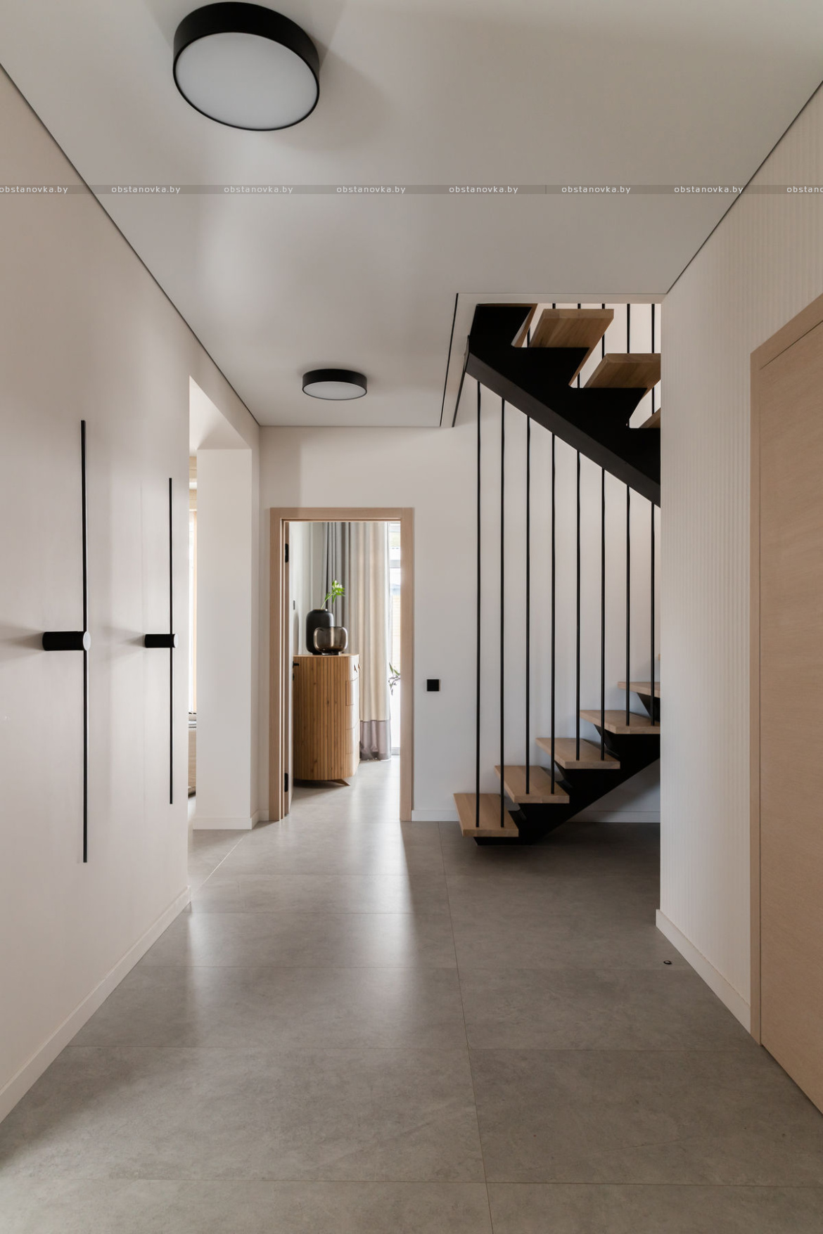 Интерьер дома «Серая тишина»