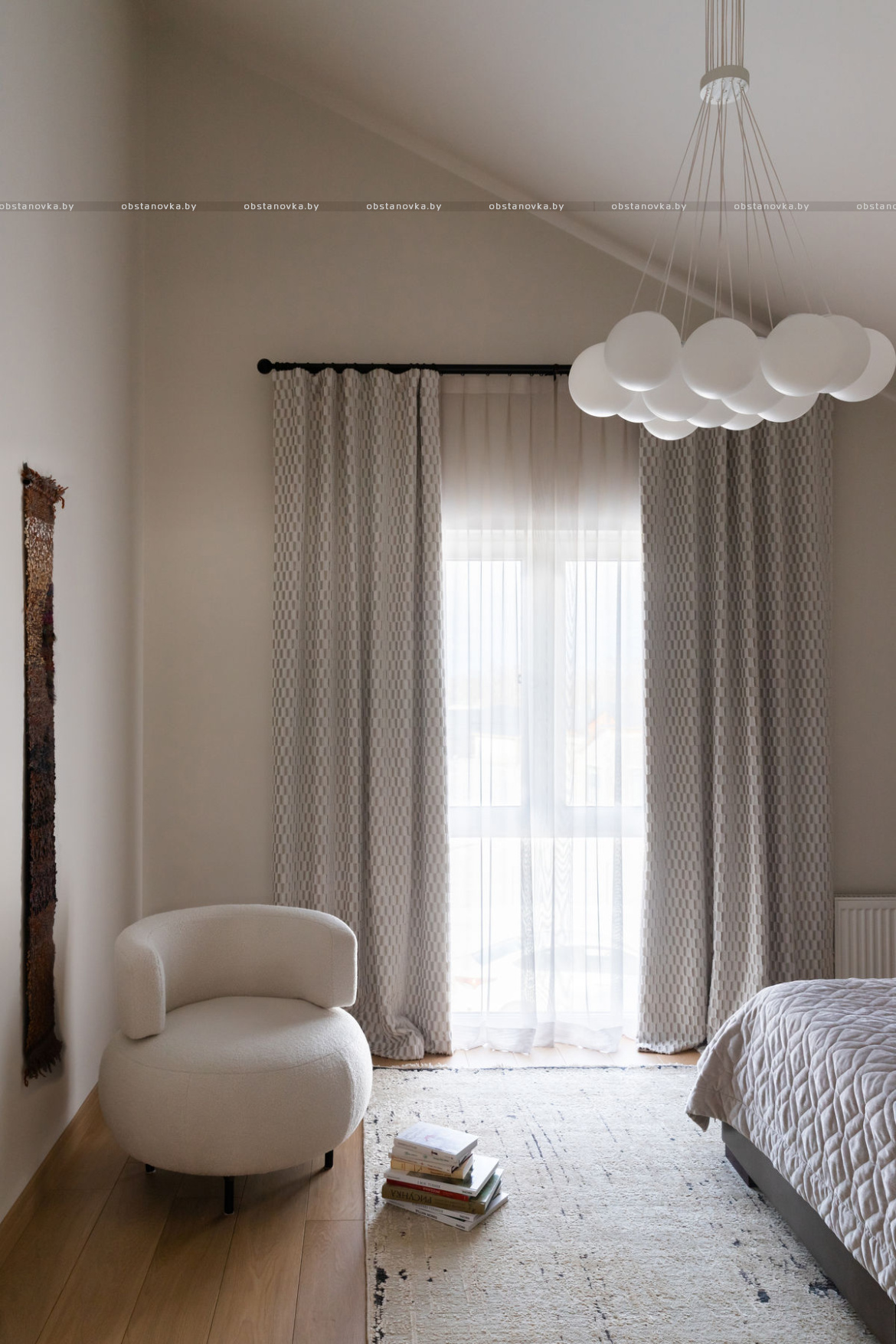 Интерьер дома «Серая тишина»