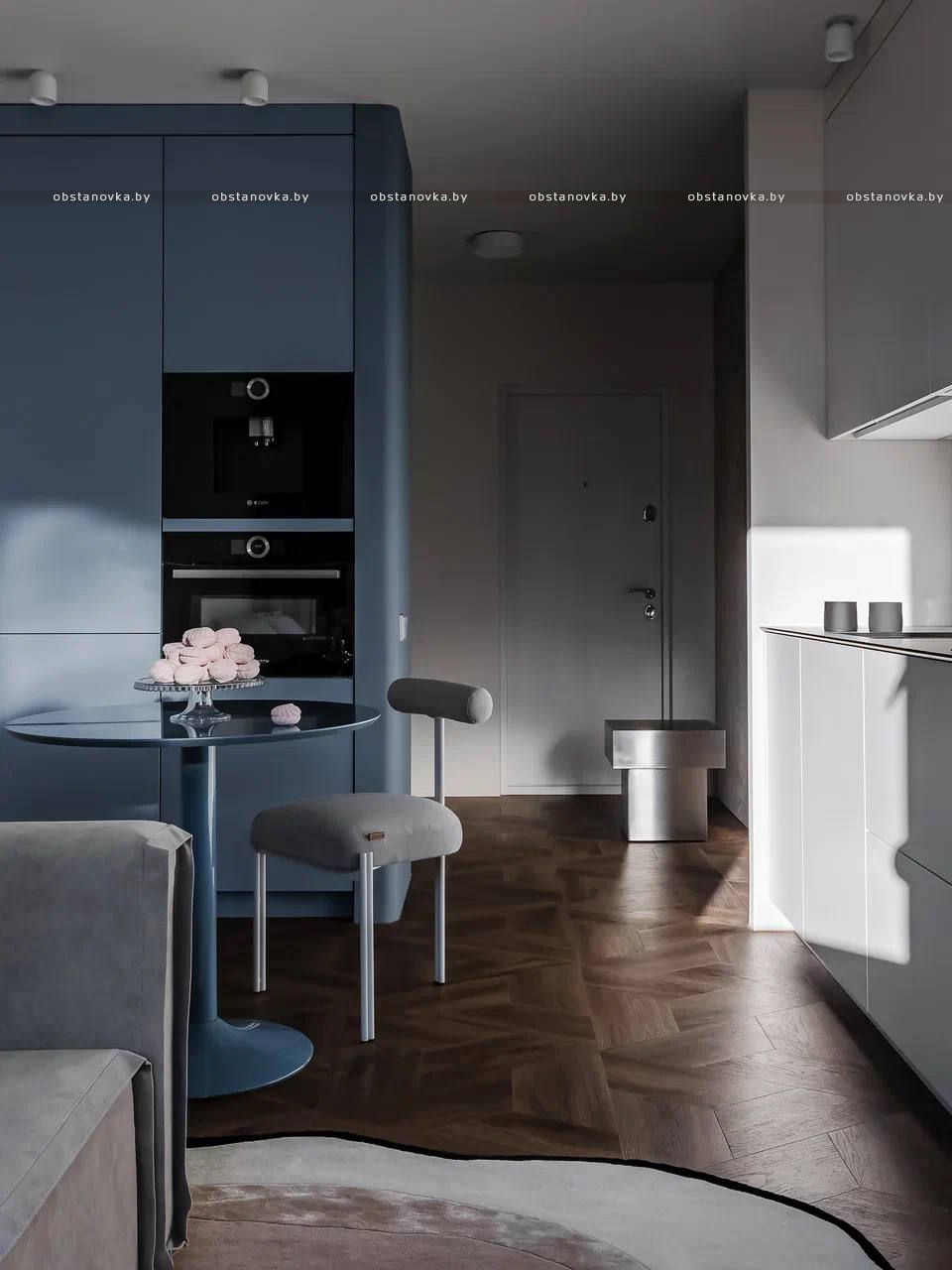 Новая органическая эстетика: почему дизайнеры интерьеров выбирают ковры свободной формы