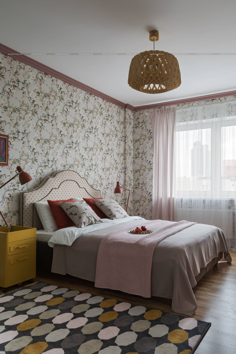 Двухкомнатная квартира находится в жилом комплексе «Чайковский» в центре Минска