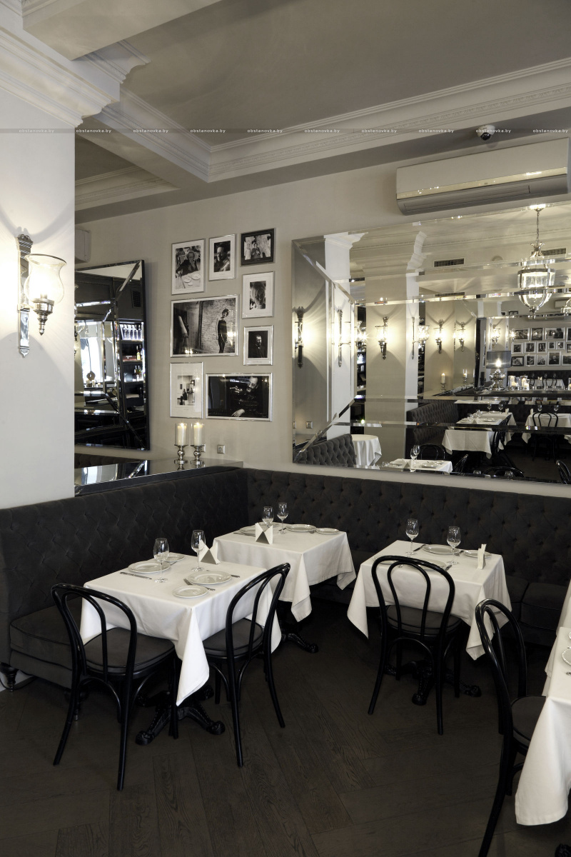 Интерьер Cafe de Paris