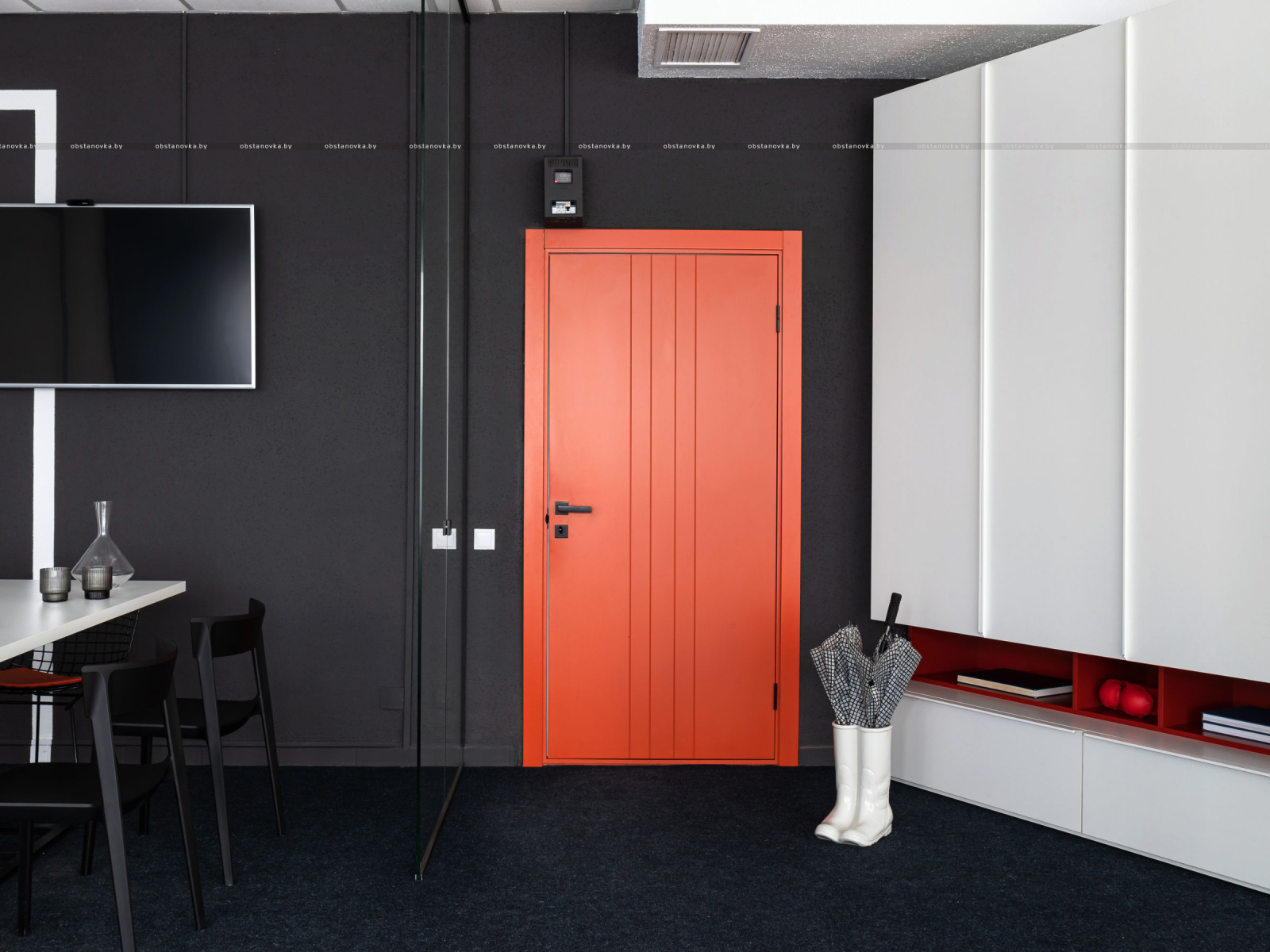 Дизайн интерьера офиса «Orange door»