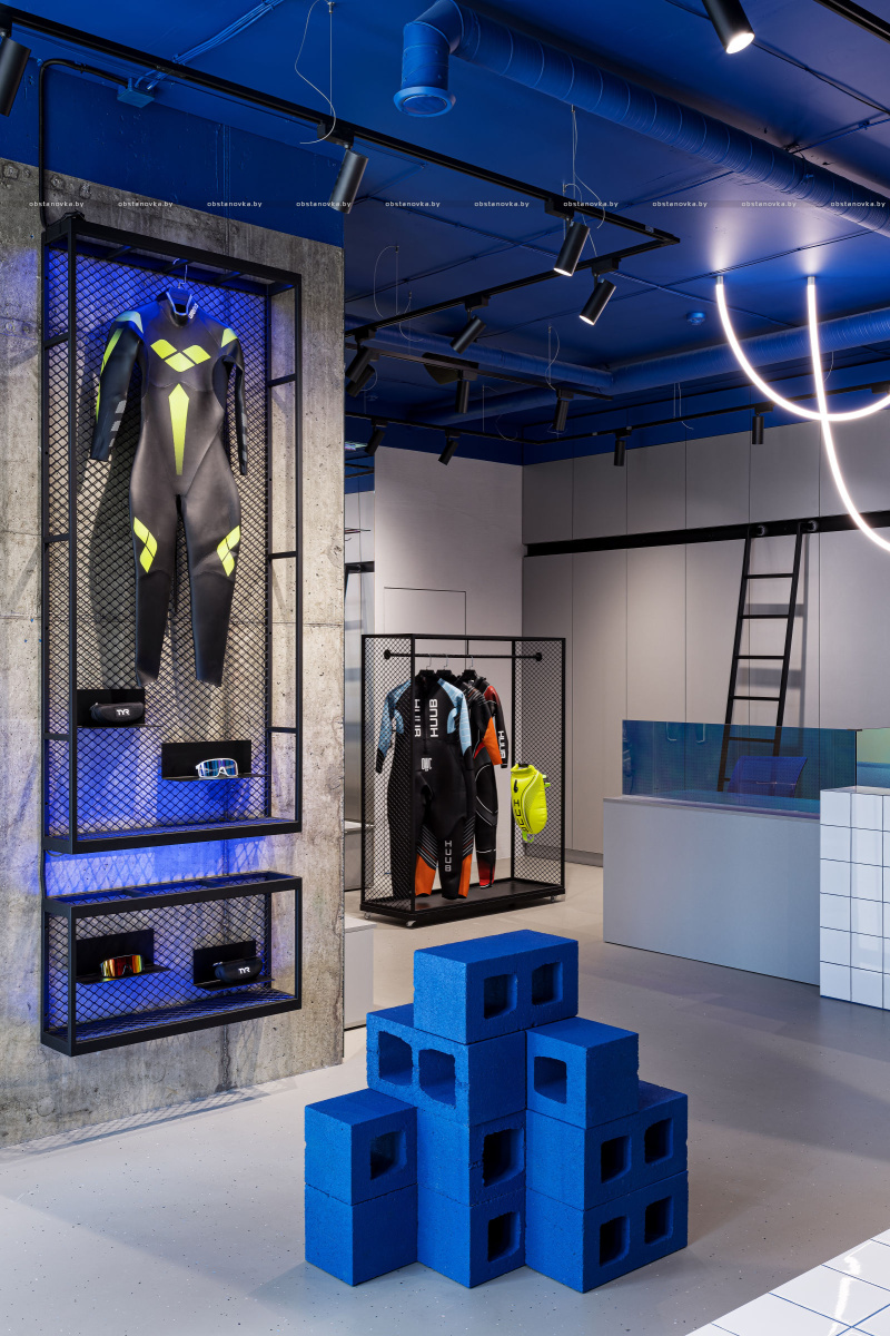 Интерьер магазина «Swim store»