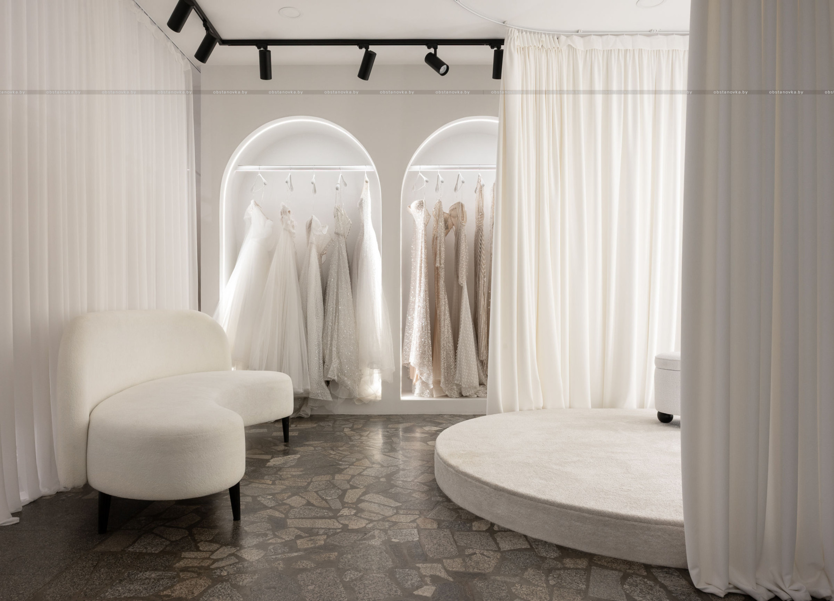 Интерьер свадебного салона «KURAJE»