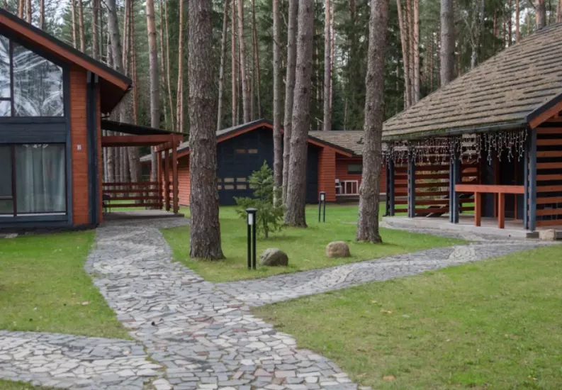 Экологично и практично. Принципы создания экоотелей в Беларуси