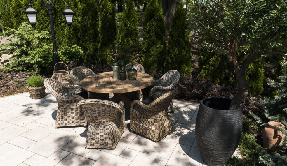 Круглый деревянный стол BORDEAUX