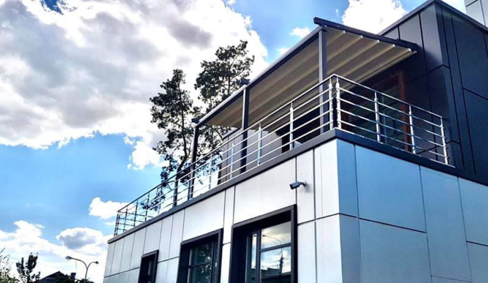 Пергола с кровлей PVC